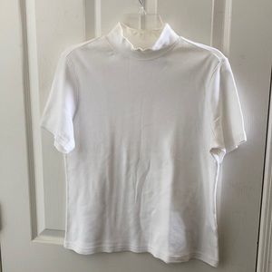 FINAL MARKDOWN Ladies’ Classic Elements Classic Mock Neck Short-sleeved top (M).